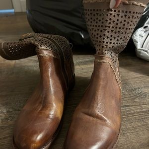 100% all natural leather Women’s boots